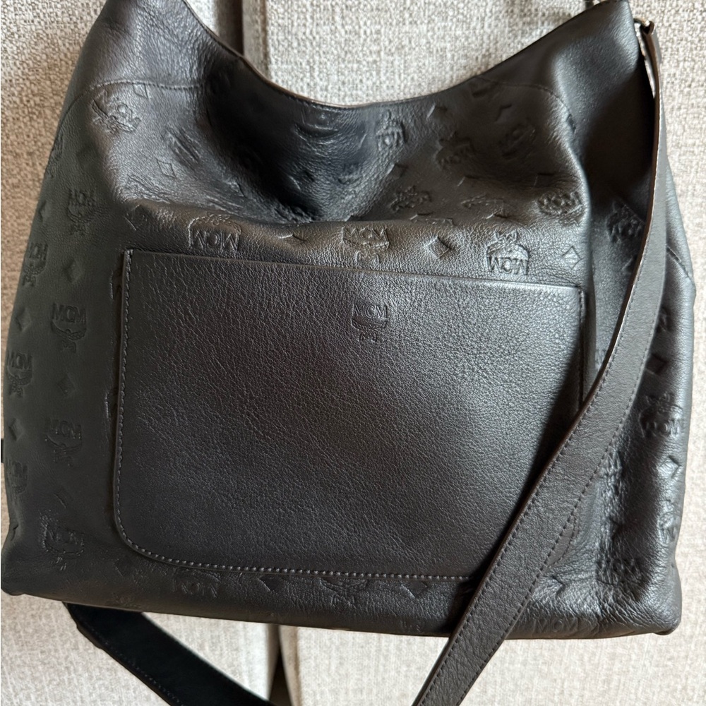 MCM Black Leather Crossbody Bag with Cream Accent - Picture 9 of 17